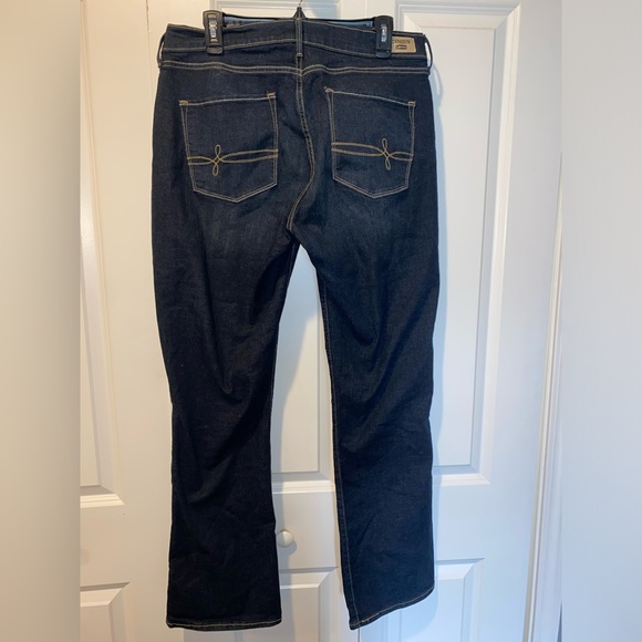 Levi’s Denizen Curvy Bootcut - Picture 7 of 7
